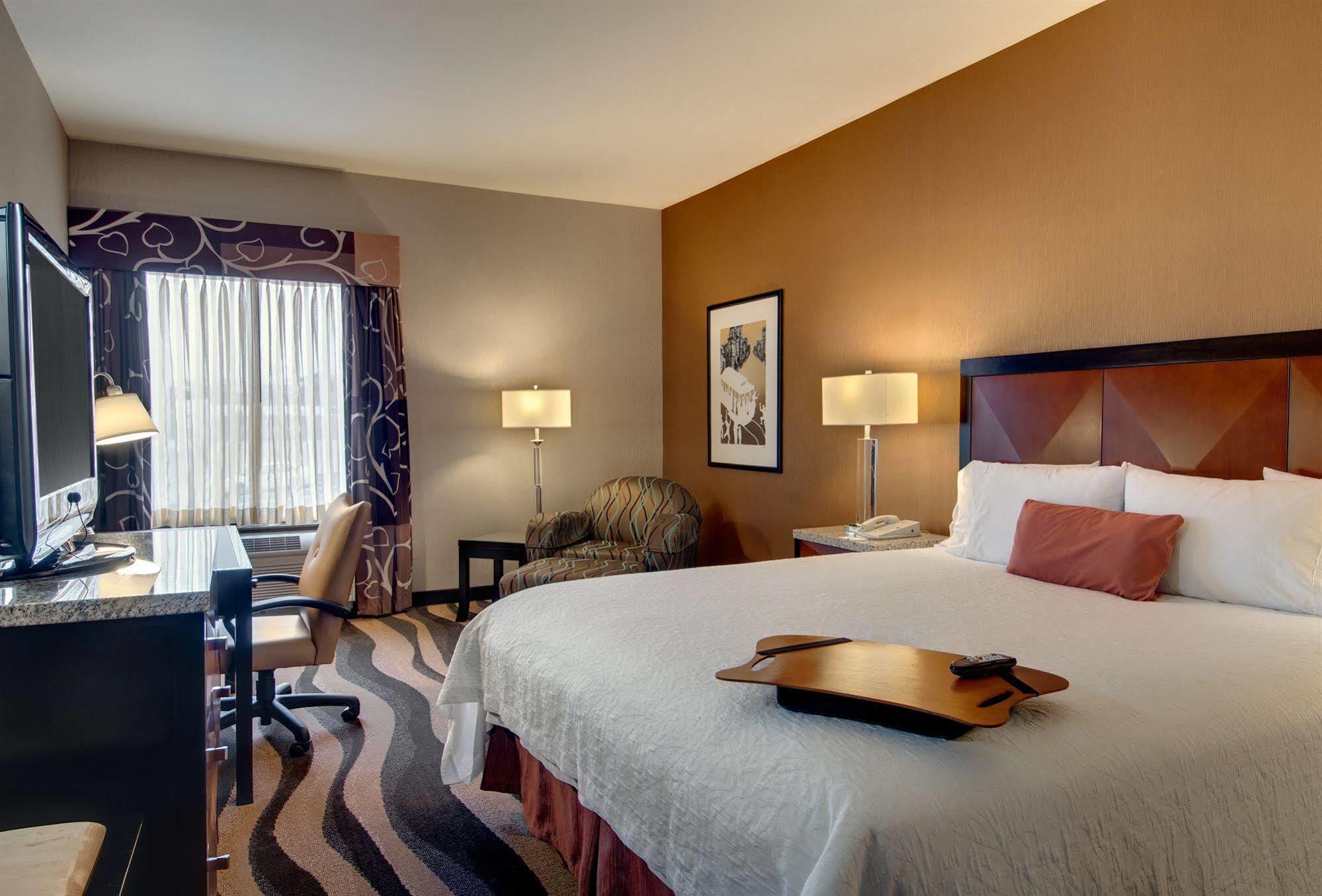 Hampton Inn San Francisco - Дейли Сити Екстериор снимка
